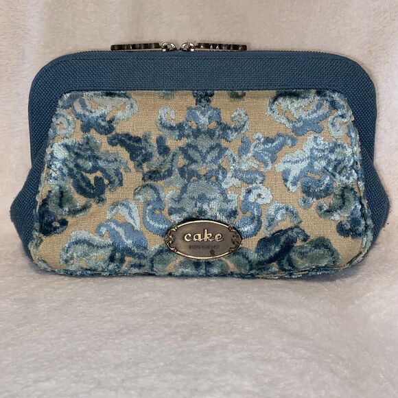Cake Petunia Pickle Bottom Clutch Diaper Tapestry Bag Aqua Teal - Picture 1 of 13